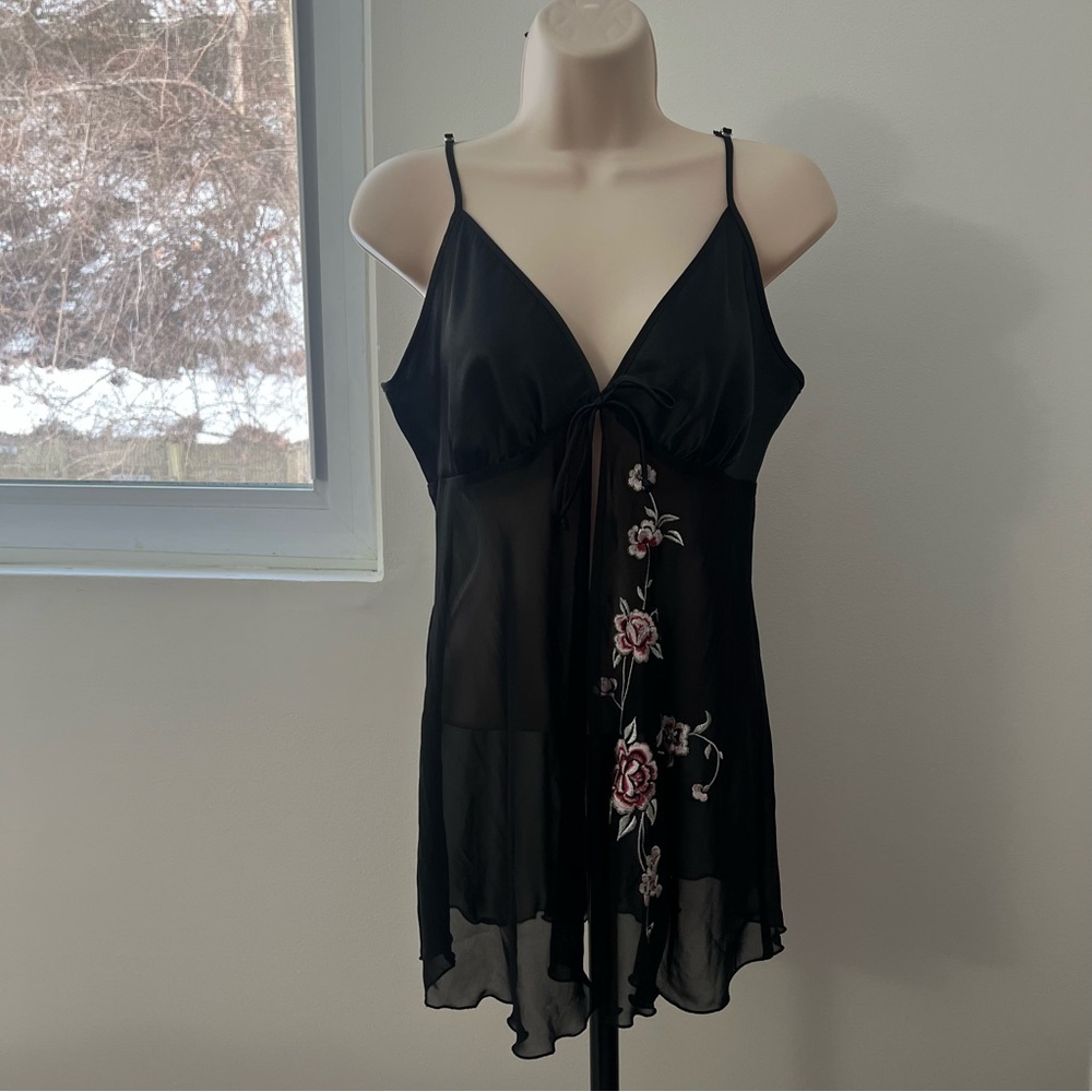 California Dynasty Satin Top Sheer Embroidered Mesh Size‎ M - Picture 8 of 8
